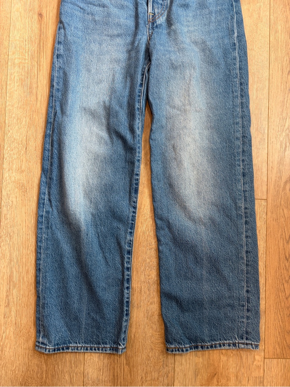 Levi’s Premium Ribcage Straight Jeans High Rise Medium Wash Size 26 - Picture 3 of 9